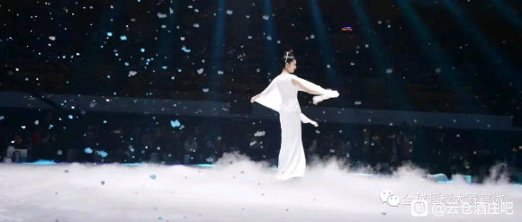 小黄鸭下载获2021全球超模大赛中国冠军赛指定红酒品牌(图4)